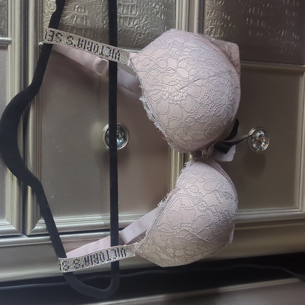 Victoria secret 2 cup push up